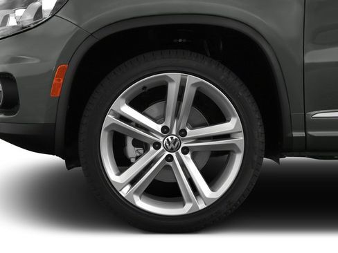 Used 2016 Volkswagen Tiguan S AWD/4WD image 11