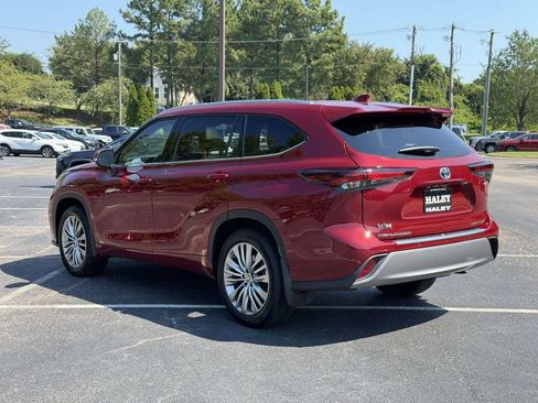 Used 2024 Toyota Highlander Platinum AWD/4WD image 22