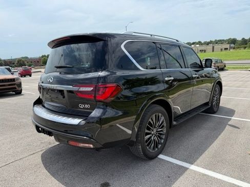 Used 2023 INFINITI QX80 Premium Select AWD/4WD image 3