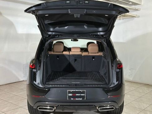 Used 2025 Land Rover Range Rover Sport SE AWD/4WD image 22