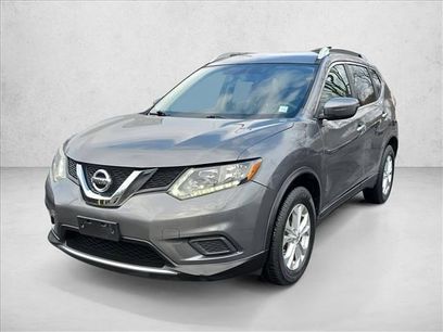 Used 2016 Nissan Rogue SV