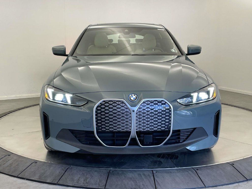 Used 2025 BMW i4 xDrive40i w/ Premium Package AWD/4WD image 8