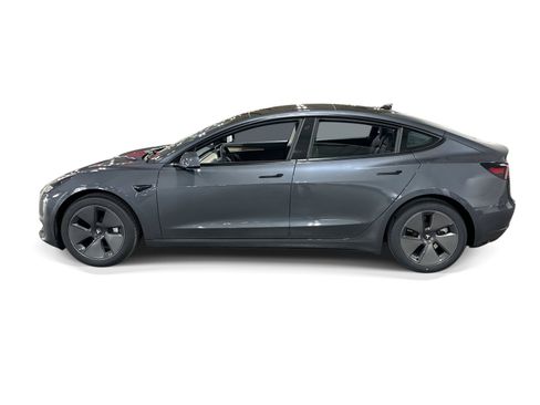 Certified 2023 Tesla Model 3 Standard Range RWD image 3