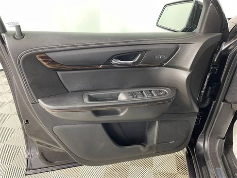 Used 2015 GMC Acadia Denali image 15