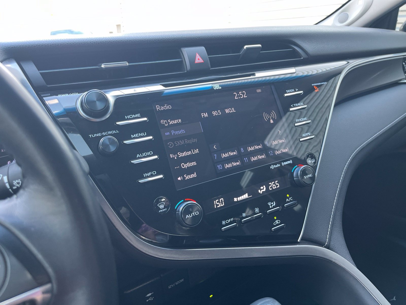 Used 2018 Toyota Camry XSE FWD image 23