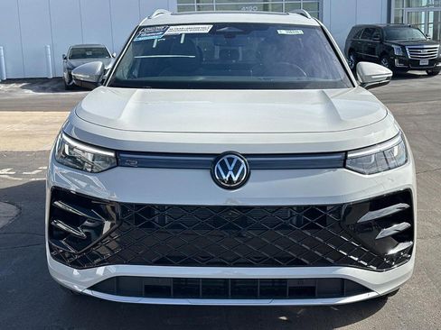 New 2026 Volkswagen Tiguan SEL R-Line image 5