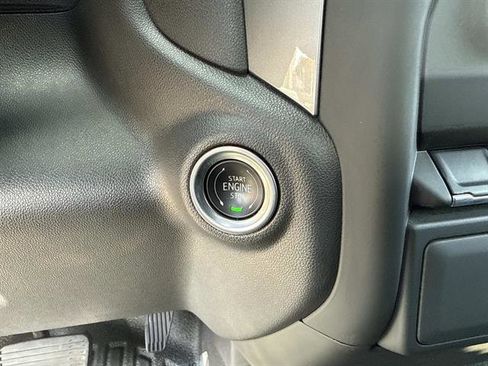 Used 2024 GMC Sierra 1500 Pro w/ Pro Value Package image 21