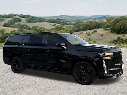 Certified 2023 Cadillac Escalade ESV V w/ LPO, ONYX Package AWD/4WD image 12