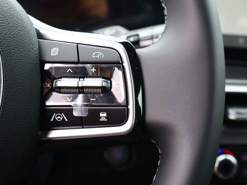 Used 2025 Kia Sorento S image 29