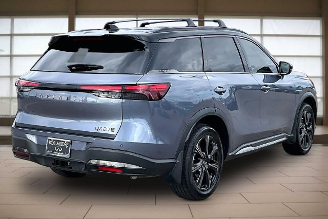 Used 2027 INFINITI QX60 Autograph w/ Dark Cargo Package AWD/4WD image 2