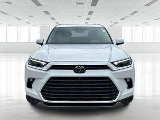 Used 2024 Toyota Grand Highlander Platinum video 2