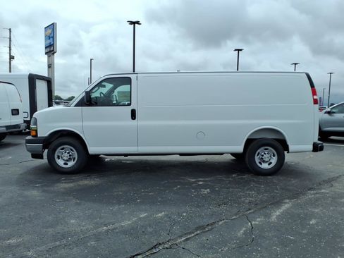 New 2026 Chevrolet Express 2500 Extended w/ Driver Convenience Package RWD image 2