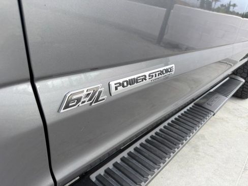 Used 2022 Ford F250 Lariat w/ Lariat Ultimate Package AWD/4WD image 5