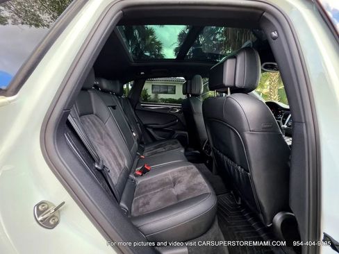 Used 2018 Porsche Macan Sport Edition image 39