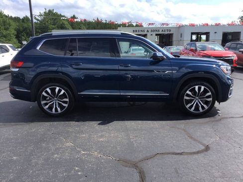 Used 2023 Volkswagen Atlas SEL Premium R-Line AWD/4WD image 2