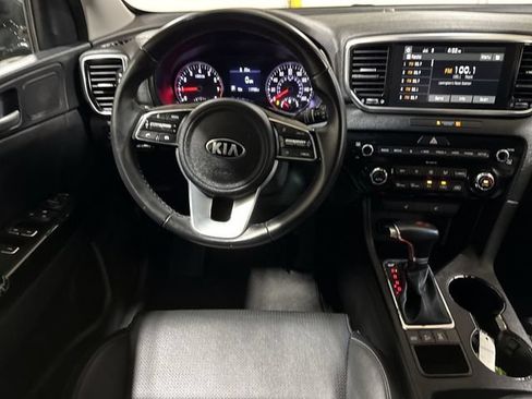 Used 2022 Kia Sportage EX AWD/4WD image 11