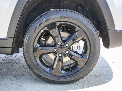 New 2026 Jeep Grand Cherokee Limited w/ Limited Altitude Package AWD/4WD image 12
