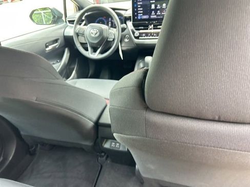 Used 2026 Toyota Corolla SE w/ SE Package FWD image 18
