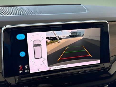 Used 2025 Volkswagen Atlas SE image 20