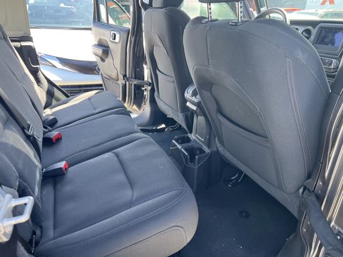 Used 2022 Jeep Wrangler Unlimited Sport AWD/4WD image 19