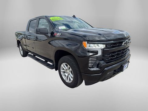 Used 2023 Chevrolet Silverado 1500 RST w/ Z71 Off-Road Package AWD/4WD image 6