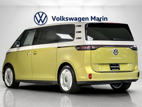 New 2025 Volkswagen ID. Buzz 1st Edition image 3