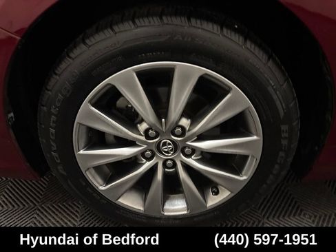 Used 2016 Toyota Camry XLE w/ Moonroof Package FWD image 23