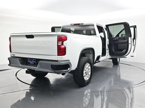 Used 2023 Chevrolet Silverado 2500 LT AWD/4WD image 54