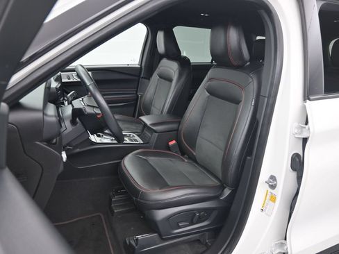 Used 2022 Ford Explorer ST-Line RWD image 20
