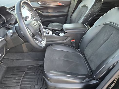 Used 2021 Jeep Grand Cherokee L Laredo AWD/4WD image 12