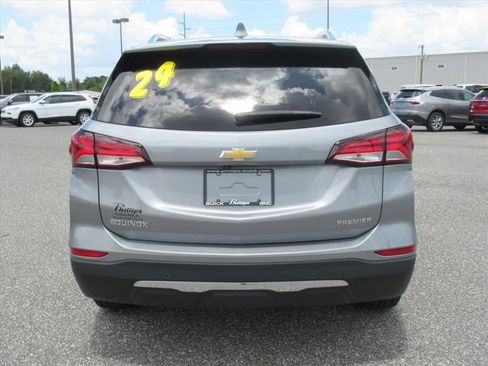 Used 2024 Chevrolet Equinox Premier FWD image 6