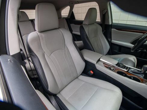 Used 2019 Lexus RX 350L FWD w/ Premium Package image 23
