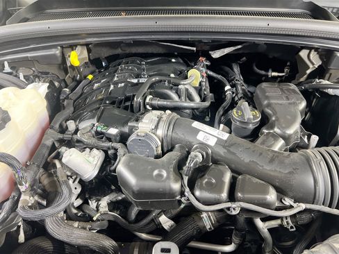 Used 2023 Jeep Grand Cherokee Limited AWD/4WD image 29
