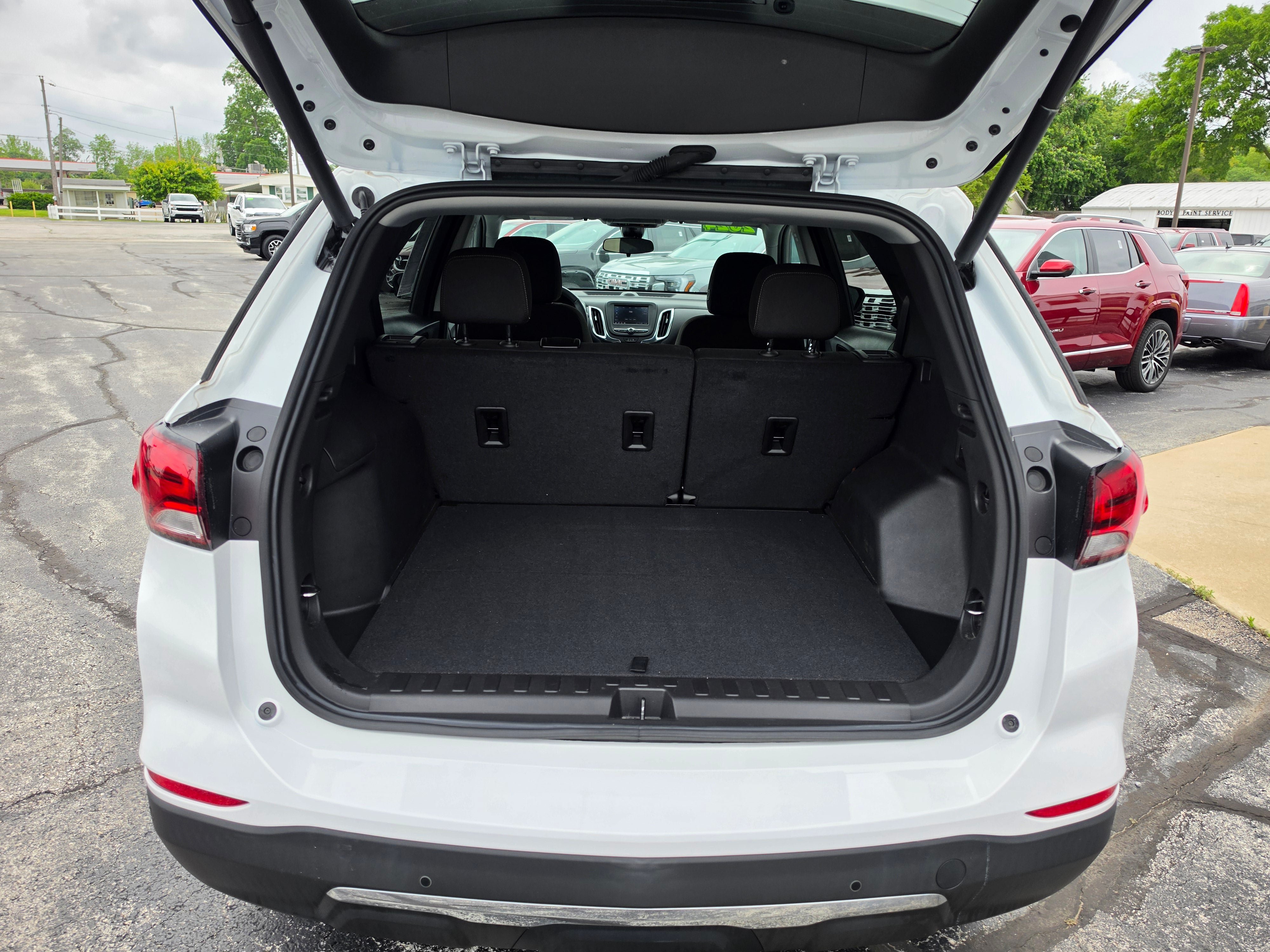 Certified 2024 Chevrolet Equinox LT w/ LPO, Floor Liner Package FWD image 6