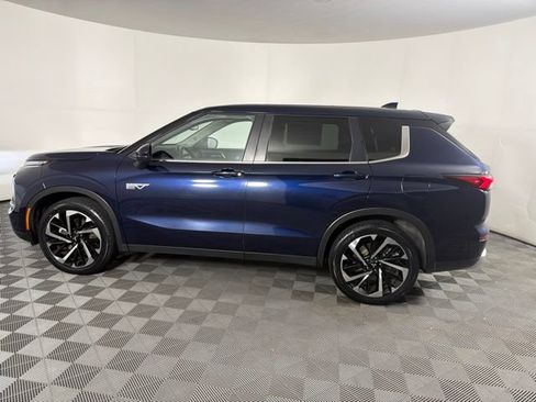 Used 2024 Mitsubishi Outlander SE AWD/4WD image 16