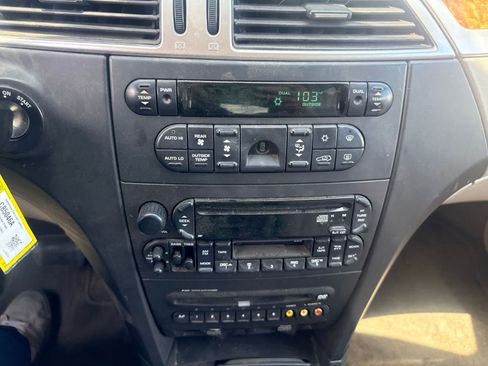 Used 2006 Chrysler Pacifica Limited AWD/4WD image 29