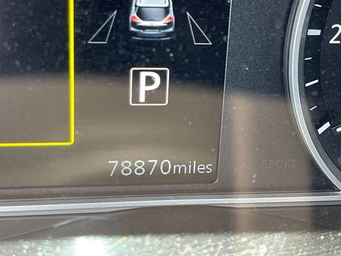 Used 2020 Nissan Kicks SR FWD image 11