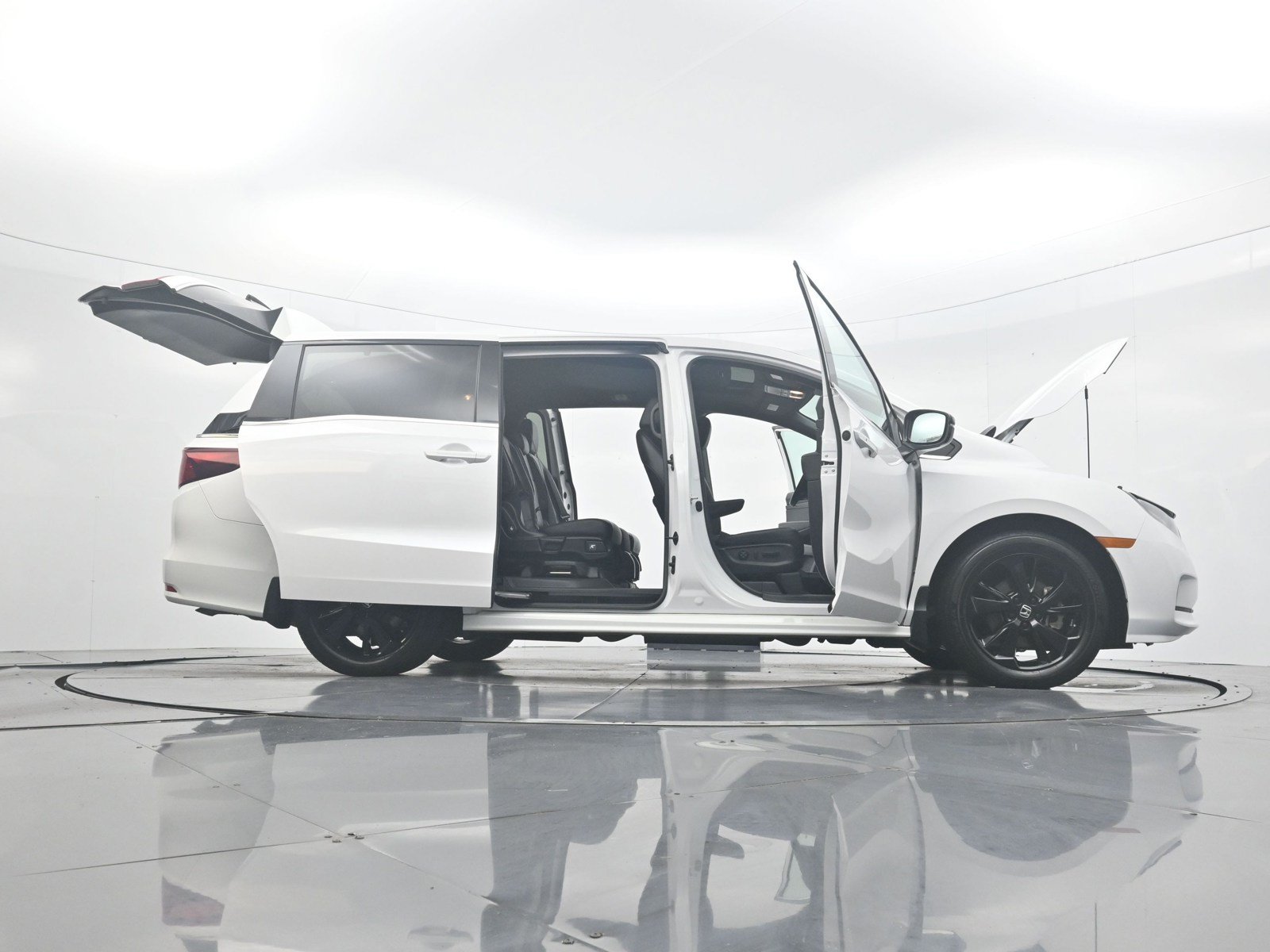 Used 2024 Honda Odyssey Sport image 37