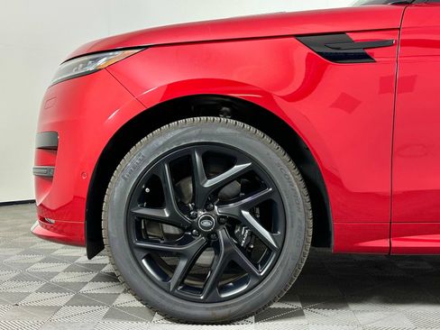 Used 2025 Land Rover Range Rover Sport Dynamic SE AWD/4WD image 8