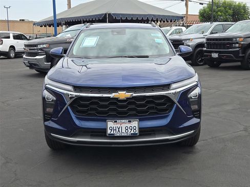 Certified 2024 Chevrolet Trax LT w/ Driver Confidence Package FWD image 33