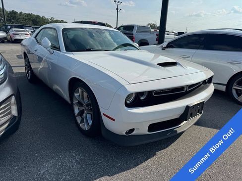 Used 2022 Dodge Challenger GT RWD image 1