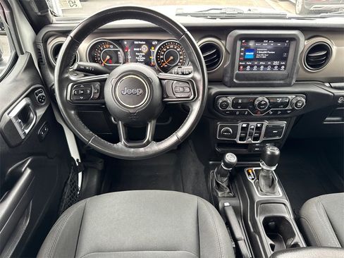 Used 2018 Jeep Wrangler Unlimited Sport S image 20