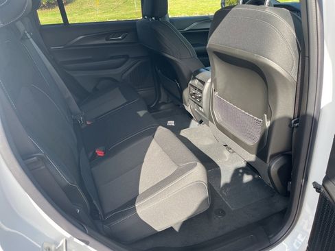 New 2025 Jeep Grand Cherokee image 13