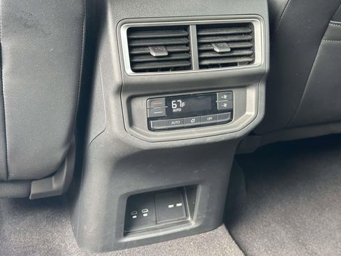 Certified 2024 Volkswagen Atlas SE AWD/4WD image 14