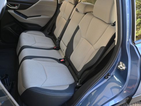 Used 2020 Subaru Forester Premium image 18