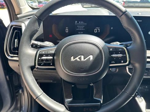 Used 2025 Kia Sorento S AWD/4WD image 28