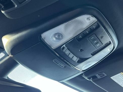 Used 2025 Dodge Durango GT image 36