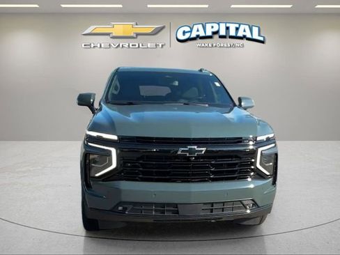 Used 2025 Chevrolet Suburban RST w/ Comfort Package AWD/4WD image 8