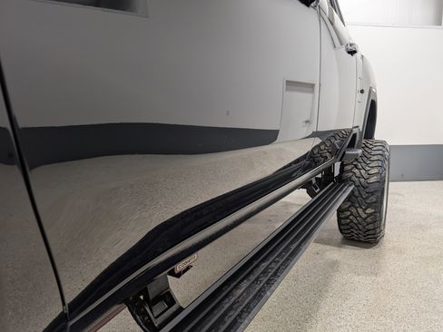 Used 2024 GMC Sierra 2500 Denali Ultimate AWD/4WD image 9