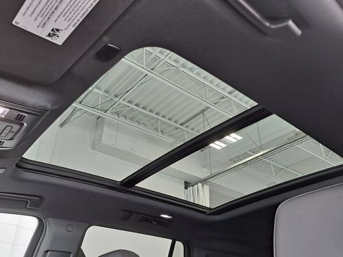 Used 2024 Chevrolet Tahoe RST w/ Luxury Package RWD image 32